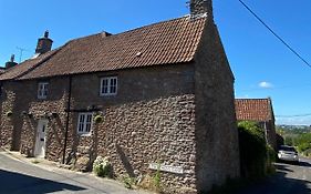 The Nook- A Rustic Cottage In A Beautiful Village.